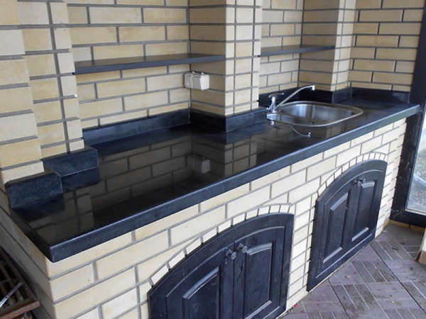 barbekyu iz granita